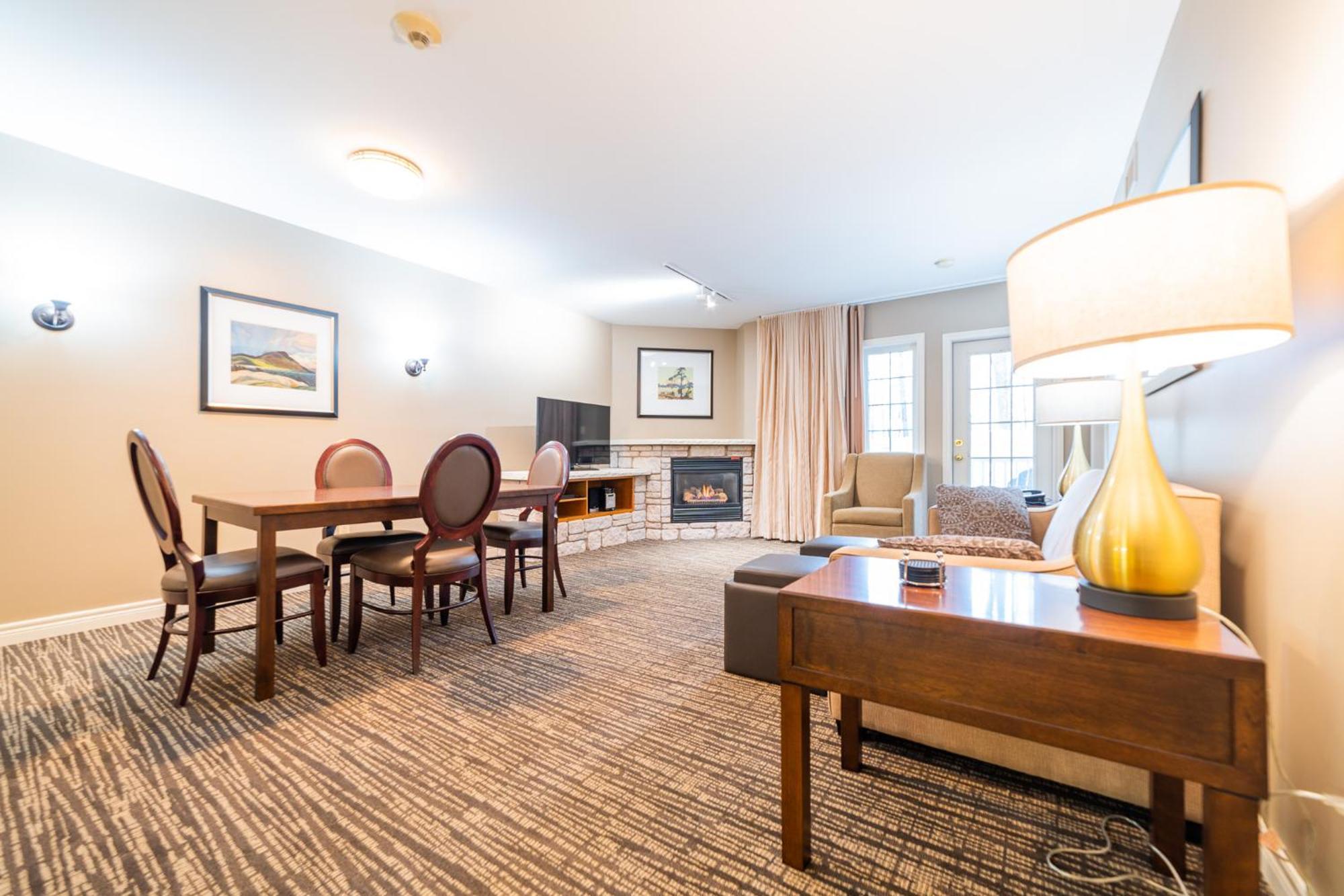 Horseshoe Valley Suites - The Aurora Shanty Bay Ngoại thất bức ảnh